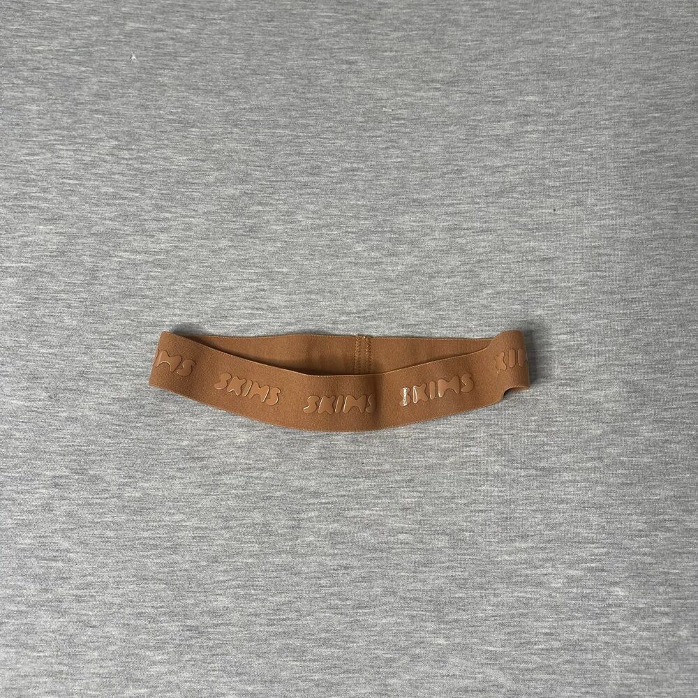 SKIMS LOGO 9” STRETCH GIFT WRAP BELT
